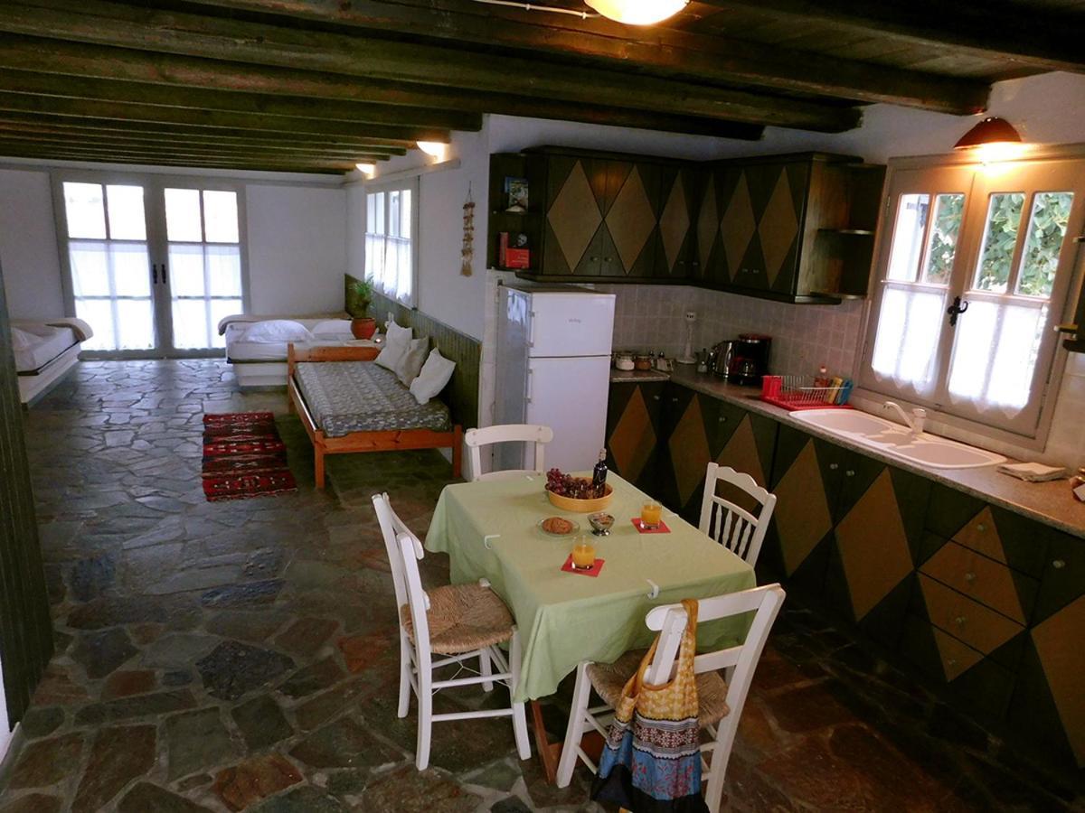 Arokaria Hideaway Suites Krotiri Bagian luar foto